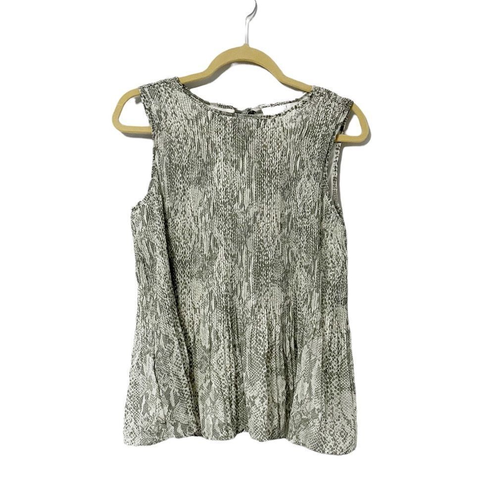 Time and Tru Sleeveless Gray & White Pleated Top Animal Print Sz S - Picture 1 of 6